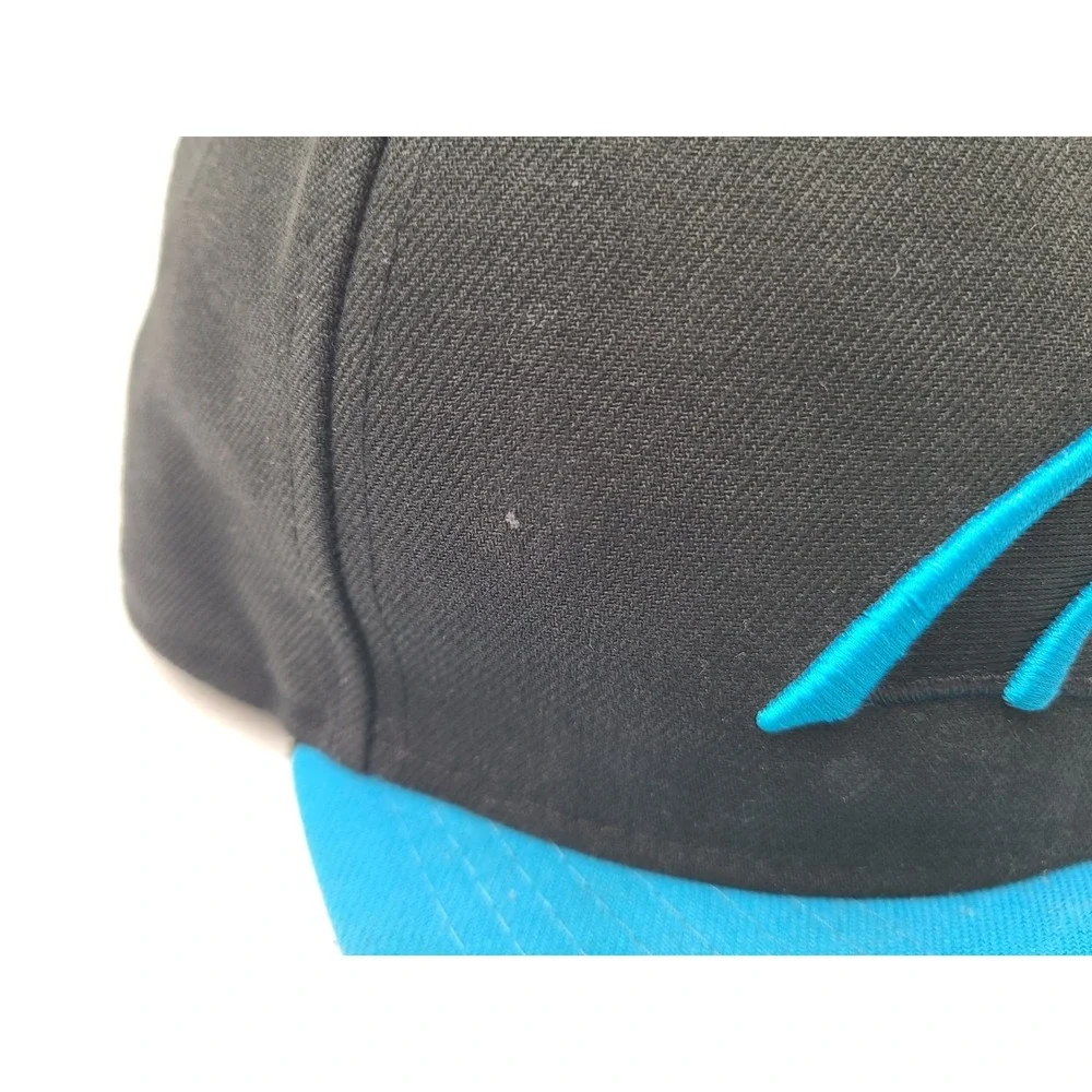 Carolina Panthers Luke Kuechly #59 New Era 59Fifty Fitted 6 3/4 Hat‎ Cap Black